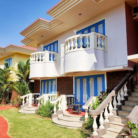 Coconut Grove Beach Resort Colva Extérieur photo