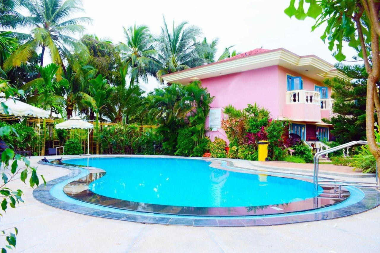 Coconut Grove Beach Resort Colva Extérieur photo