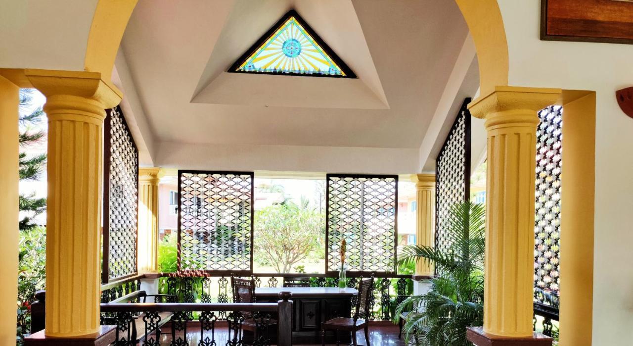 Coconut Grove Beach Resort Colva Extérieur photo