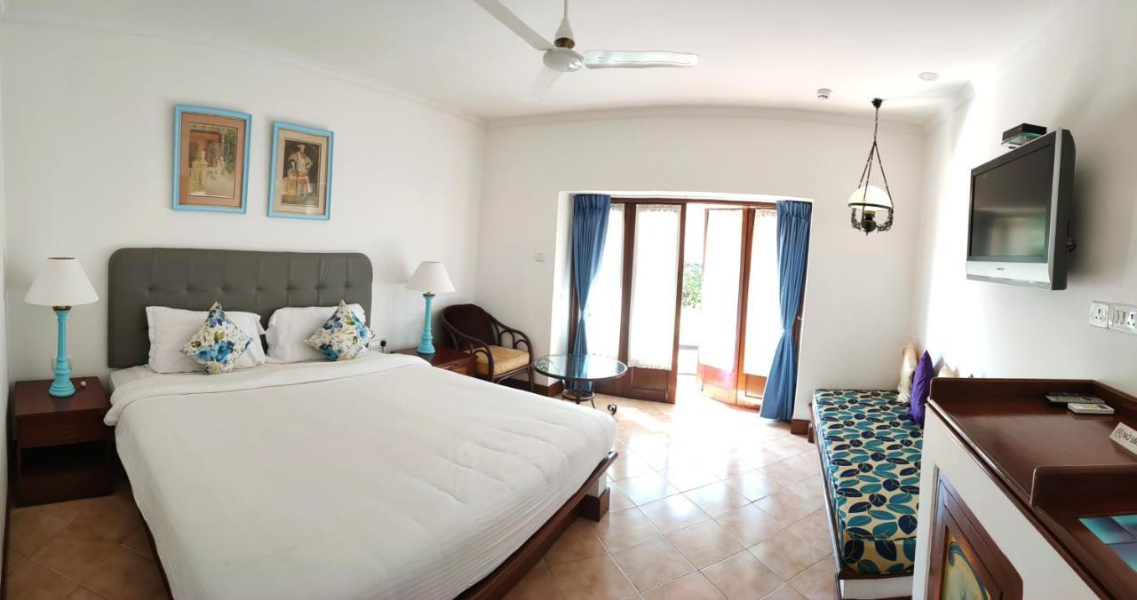 Coconut Grove Beach Resort Colva Extérieur photo
