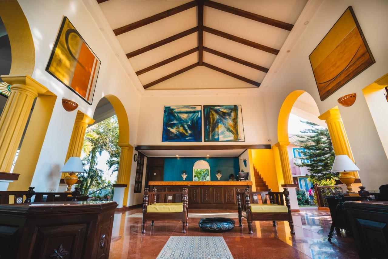 Coconut Grove Beach Resort Colva Extérieur photo